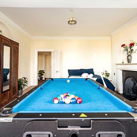 Perfect For Large Family & Friends, Free Parking, Games Villa Reading Exterior photo