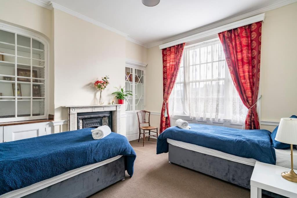 Perfect For Large Family & Friends, Free Parking, Games Villa Reading Exterior photo